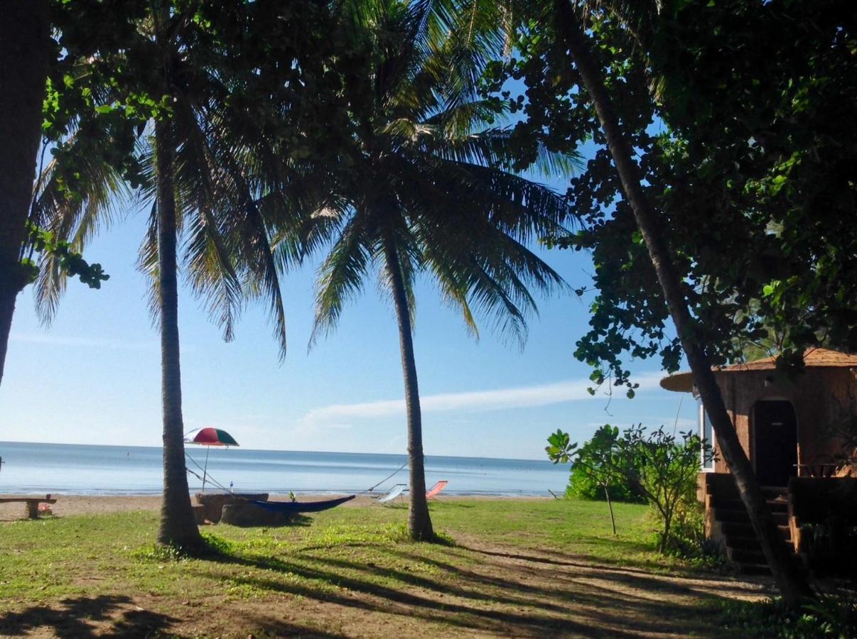Hotel Ban Tawansongfa Lang Suan Esterno foto