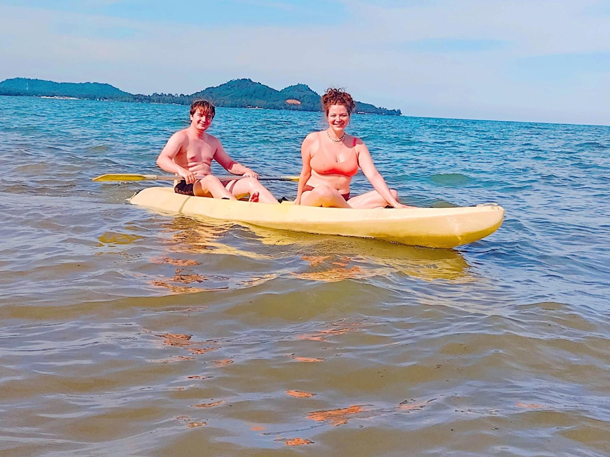 Hotel Ban Tawansongfa Lang Suan Esterno foto